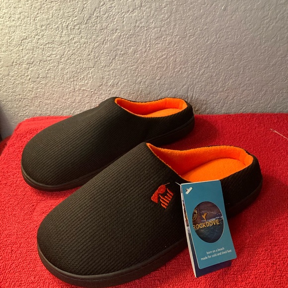 Slippers - Picture 1 of 4